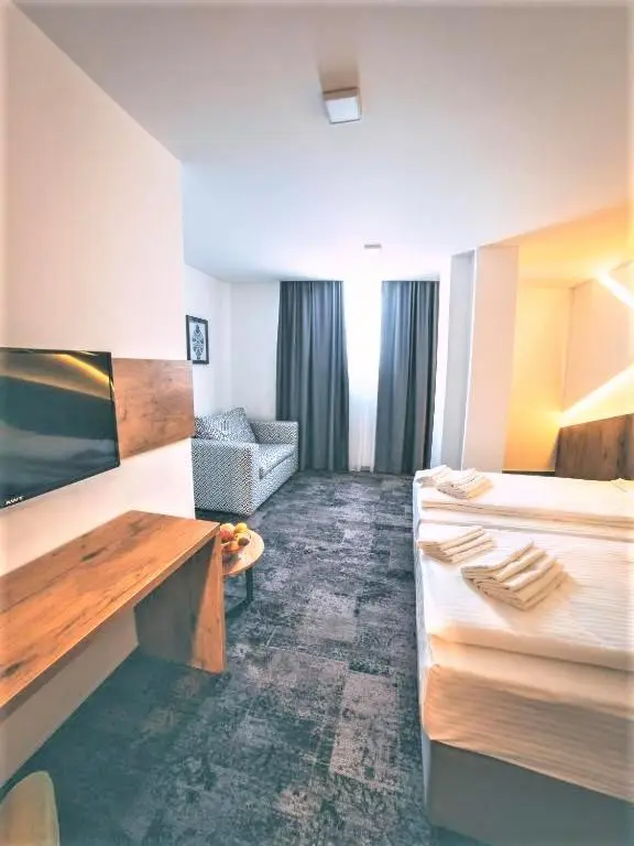 Orange Hotel
