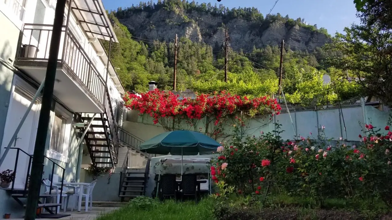 Guest House Green Rose