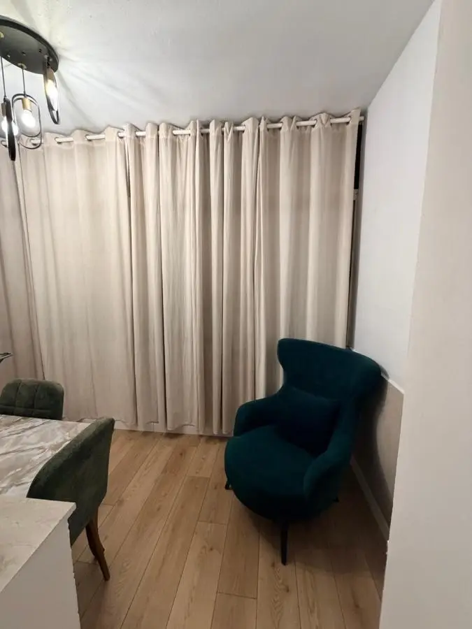 Hugo Apartment