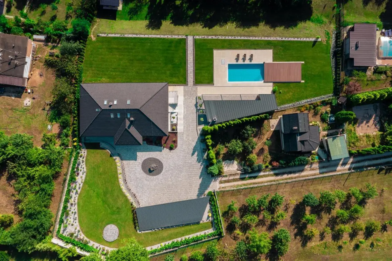 Hillmax Residence
