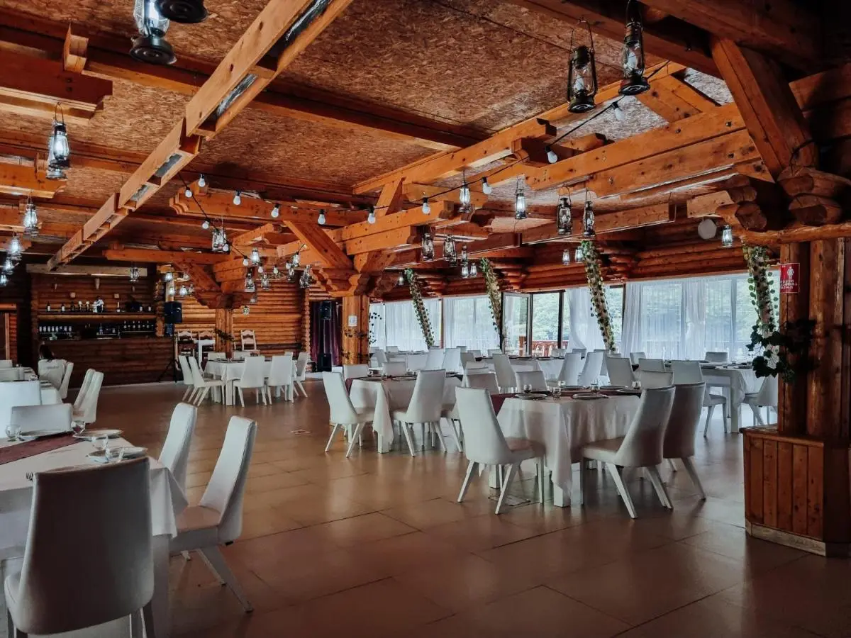 Hotel Riverwood