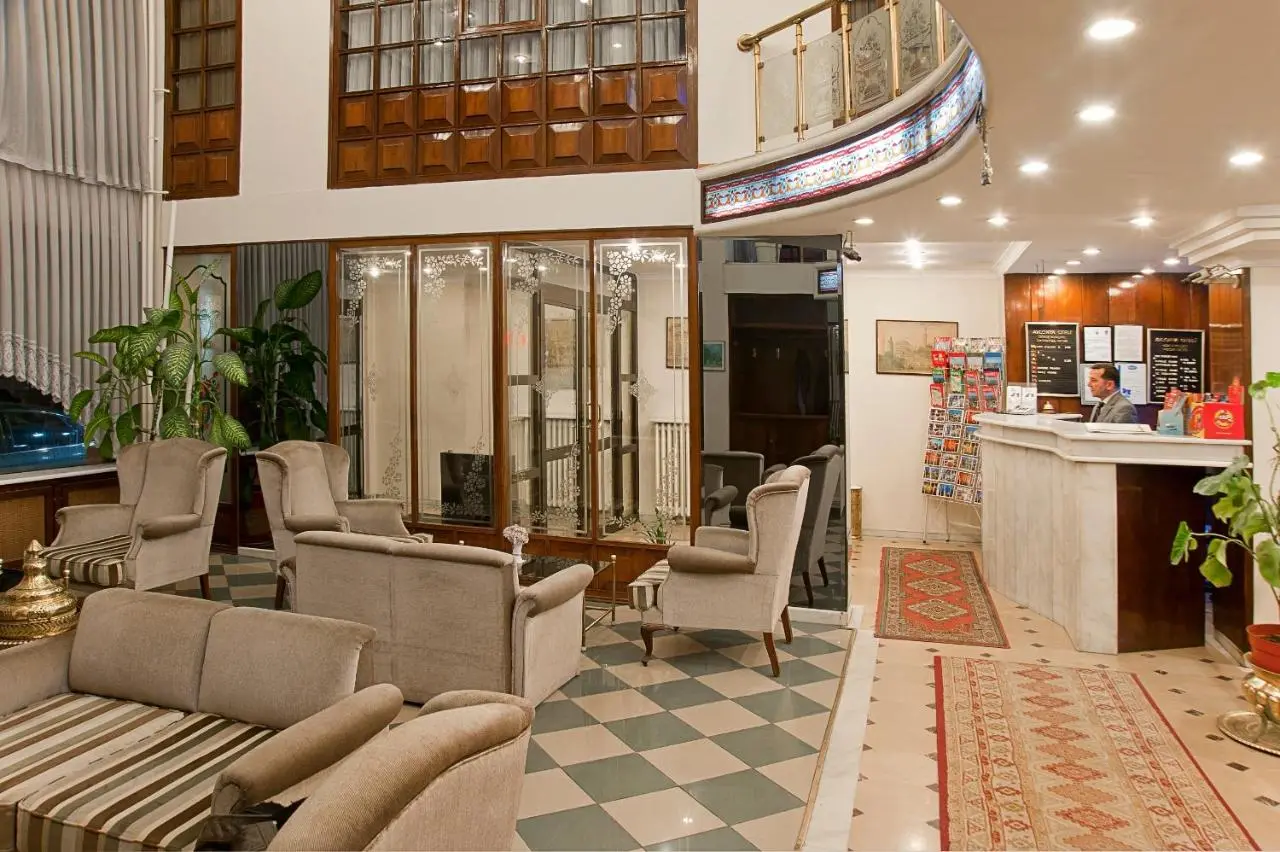 Avlonya Hotel