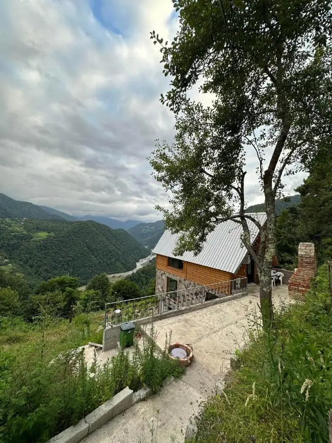 Highland • Varjanisi