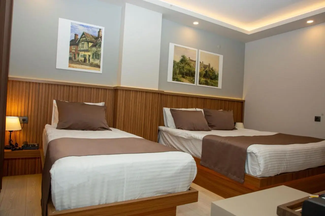 Airport Corner Hotel