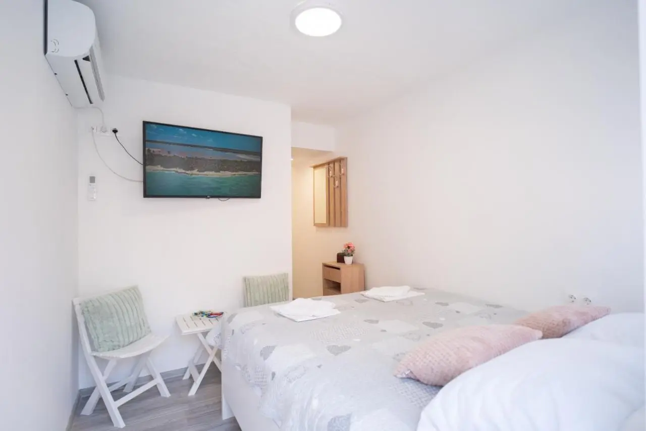 Studio Apartment Green River