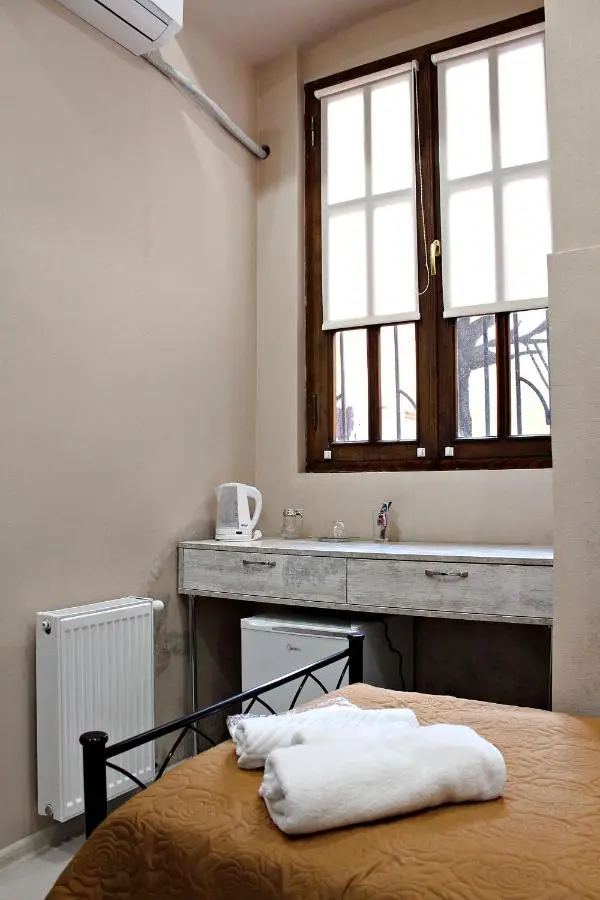 HOME 6