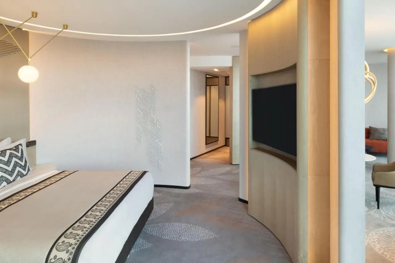 Paragraph Freedom Square, a Luxury Collection Hotel, Tbilisi