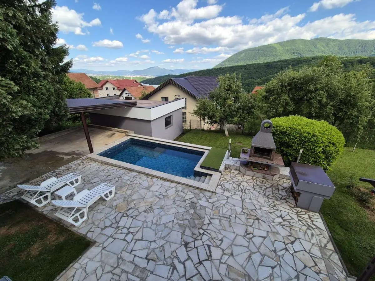 EmUm family cottage