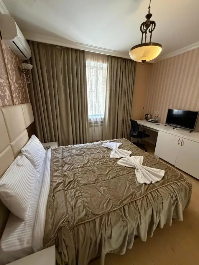 Old Str Terrace Hotel