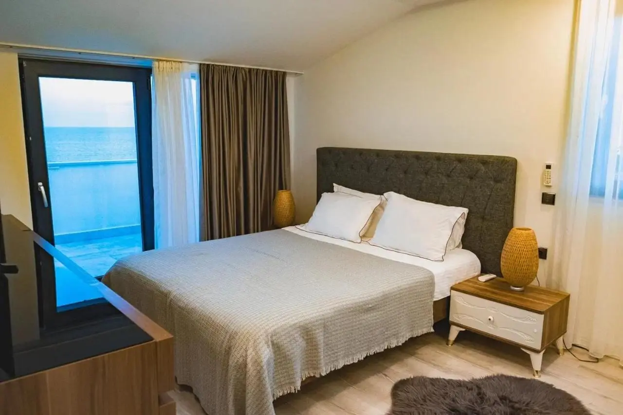 ONLY ONE Suites & Residences