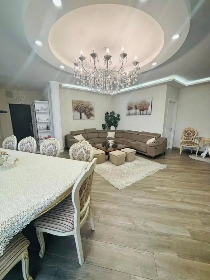 VIP BIG Apartment