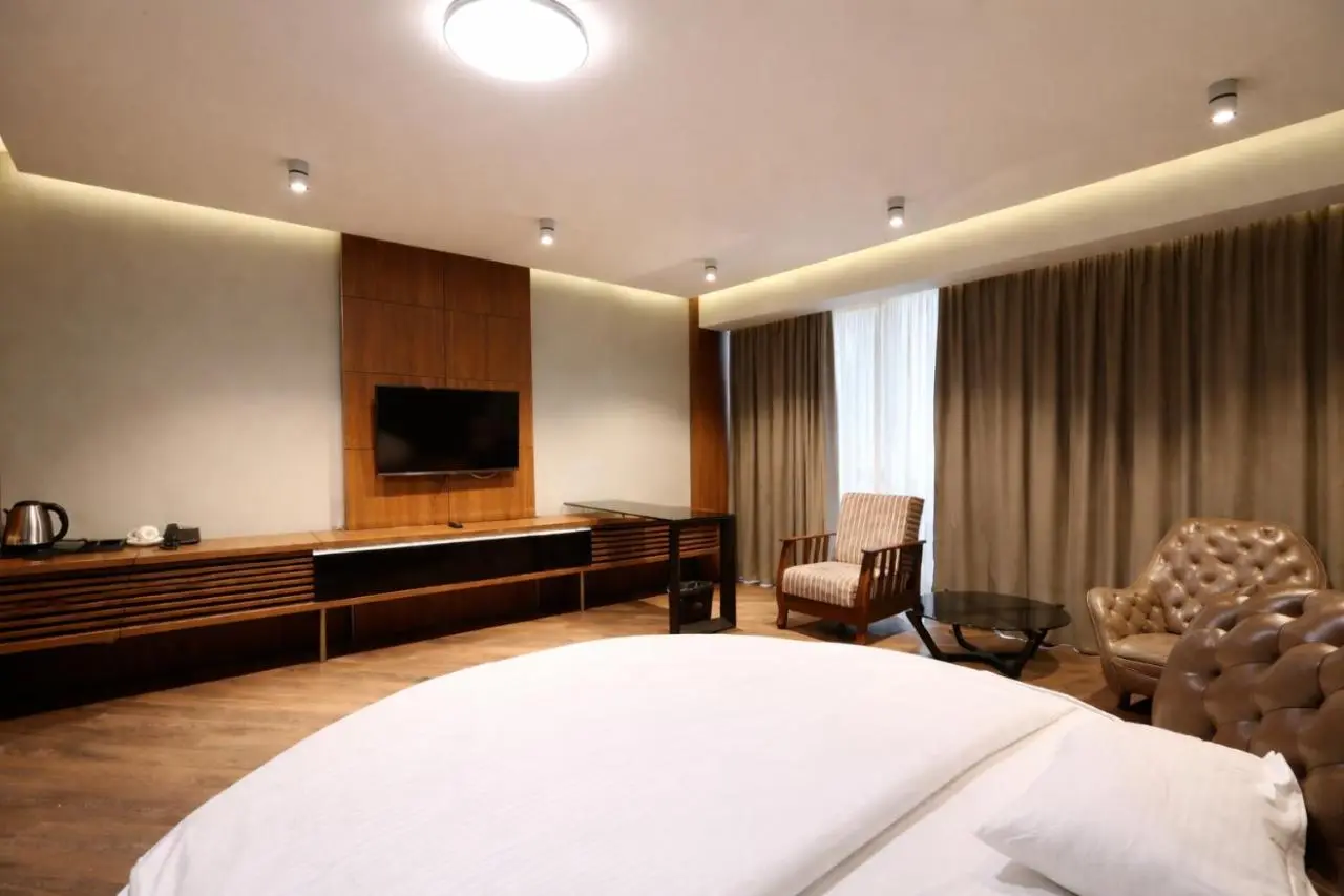 Golden Palace Hotel