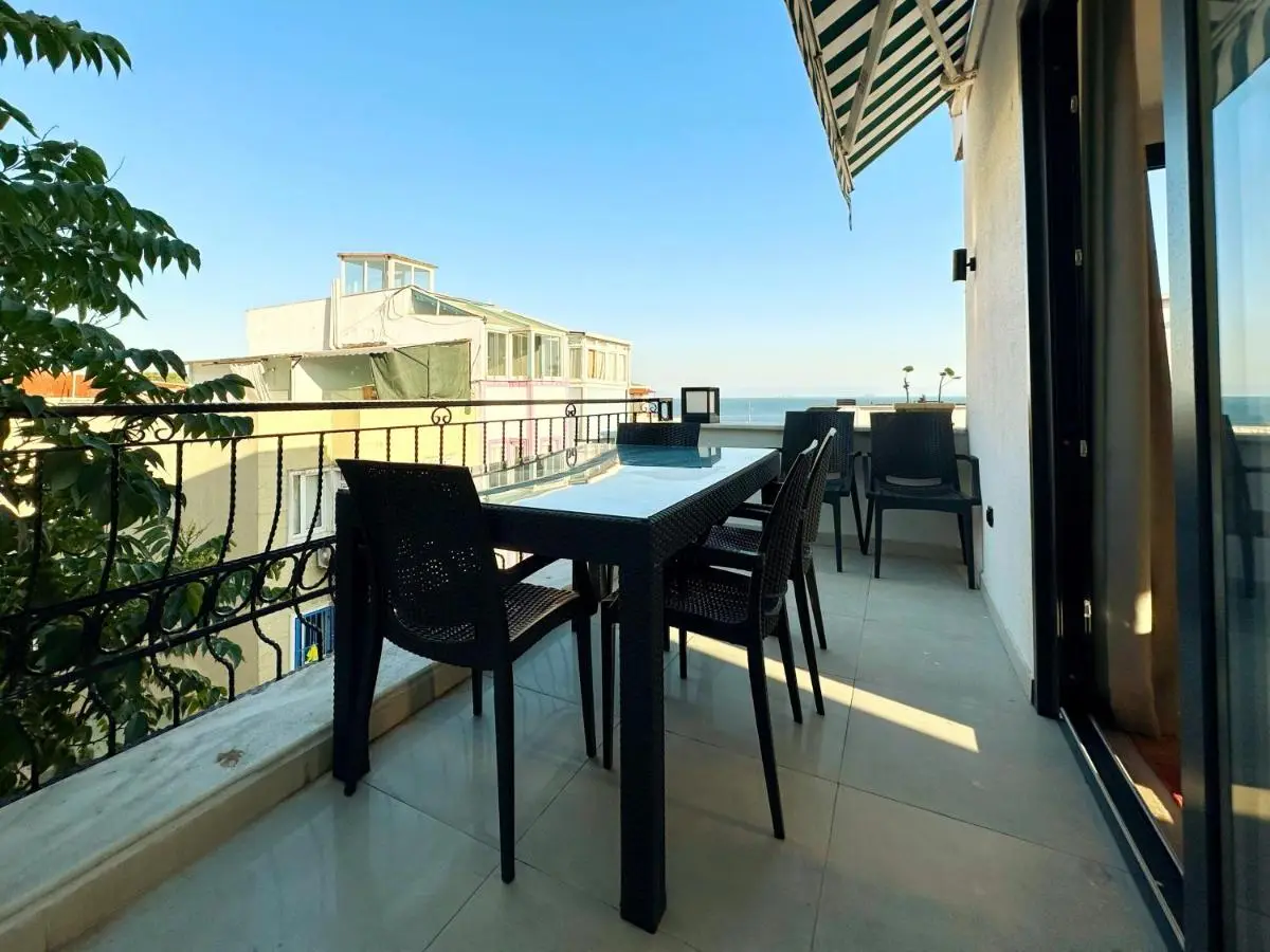Sultan Pier Hotel