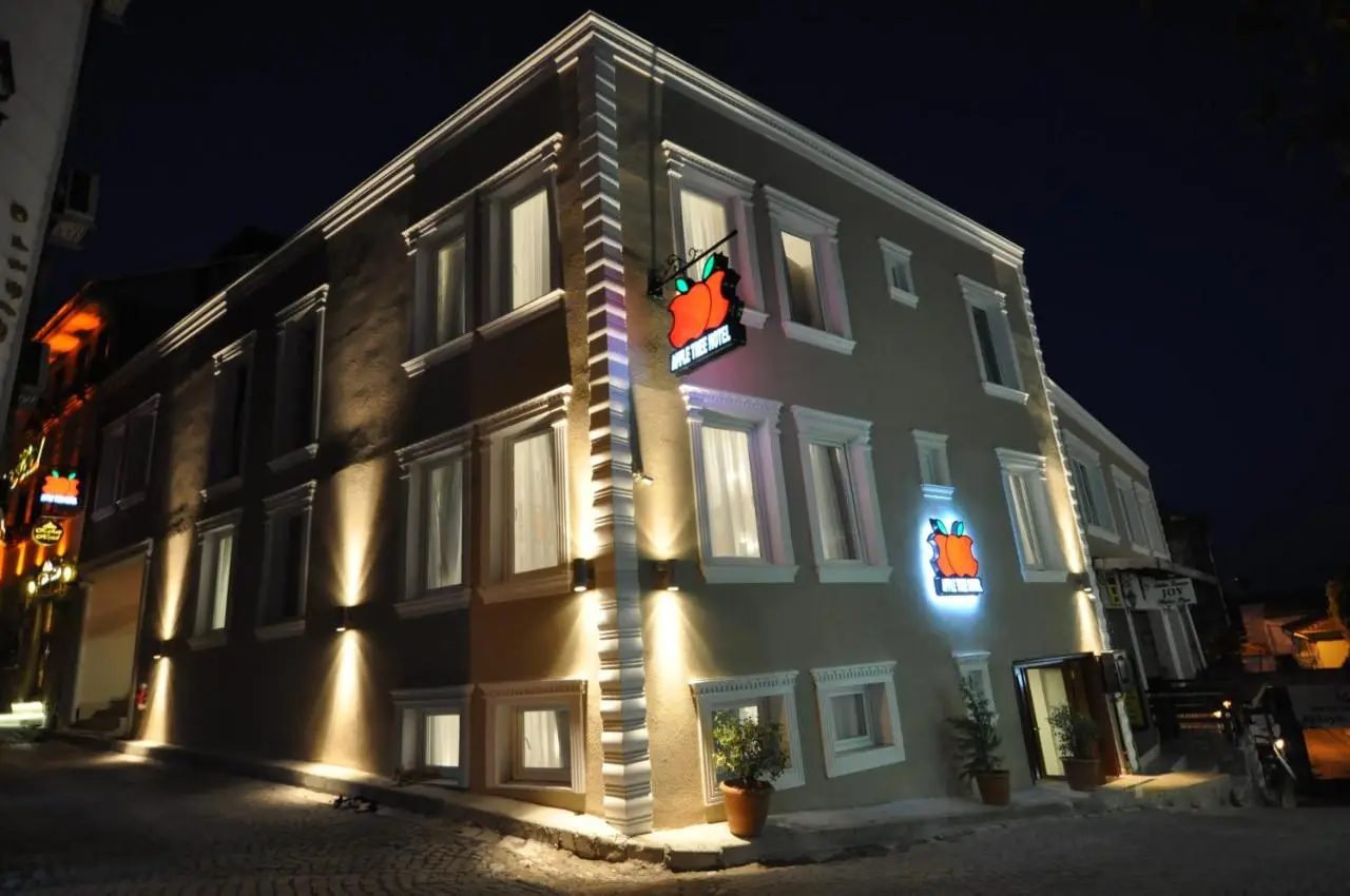 Apple Tree Hotel