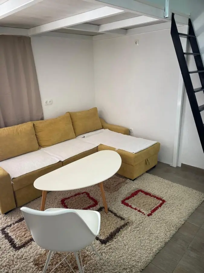 Studio apartman Bišće