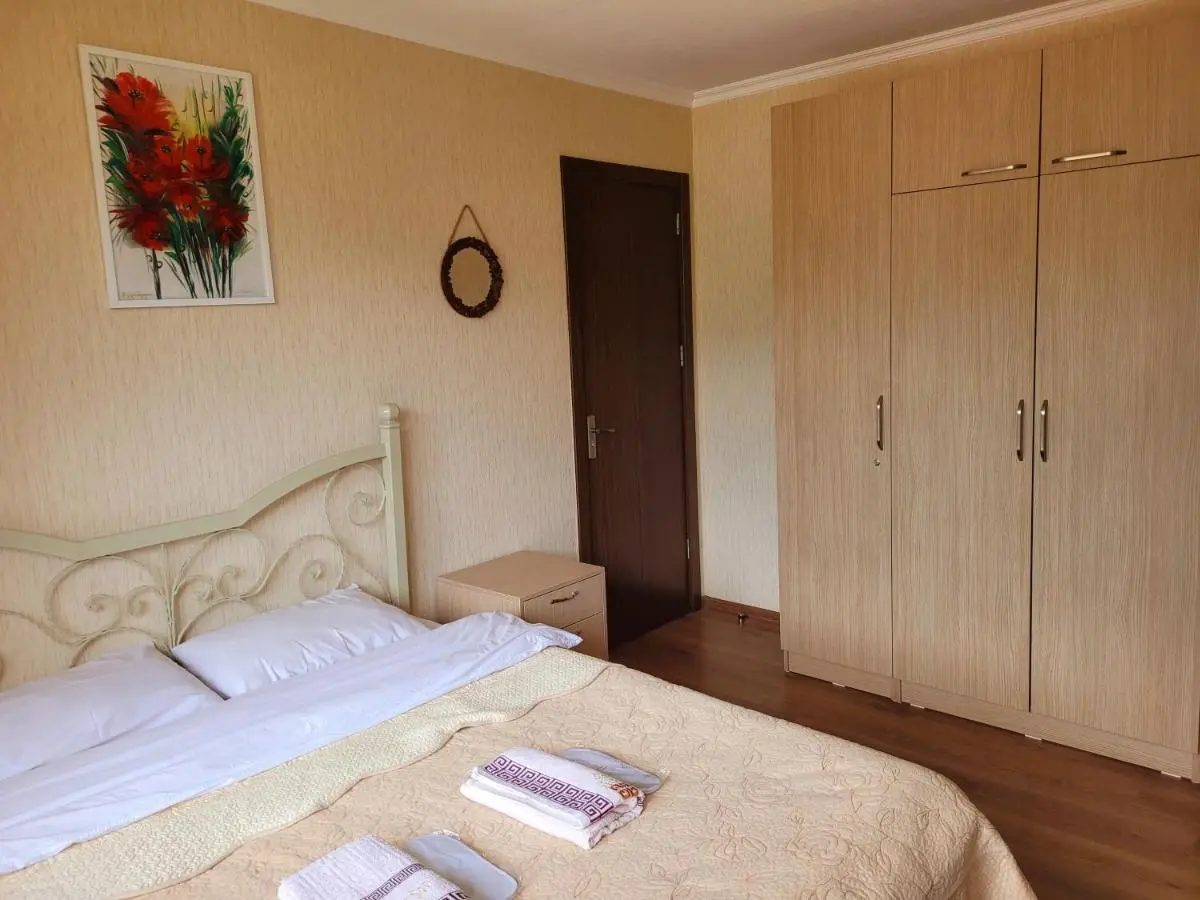 Hotel forest echo