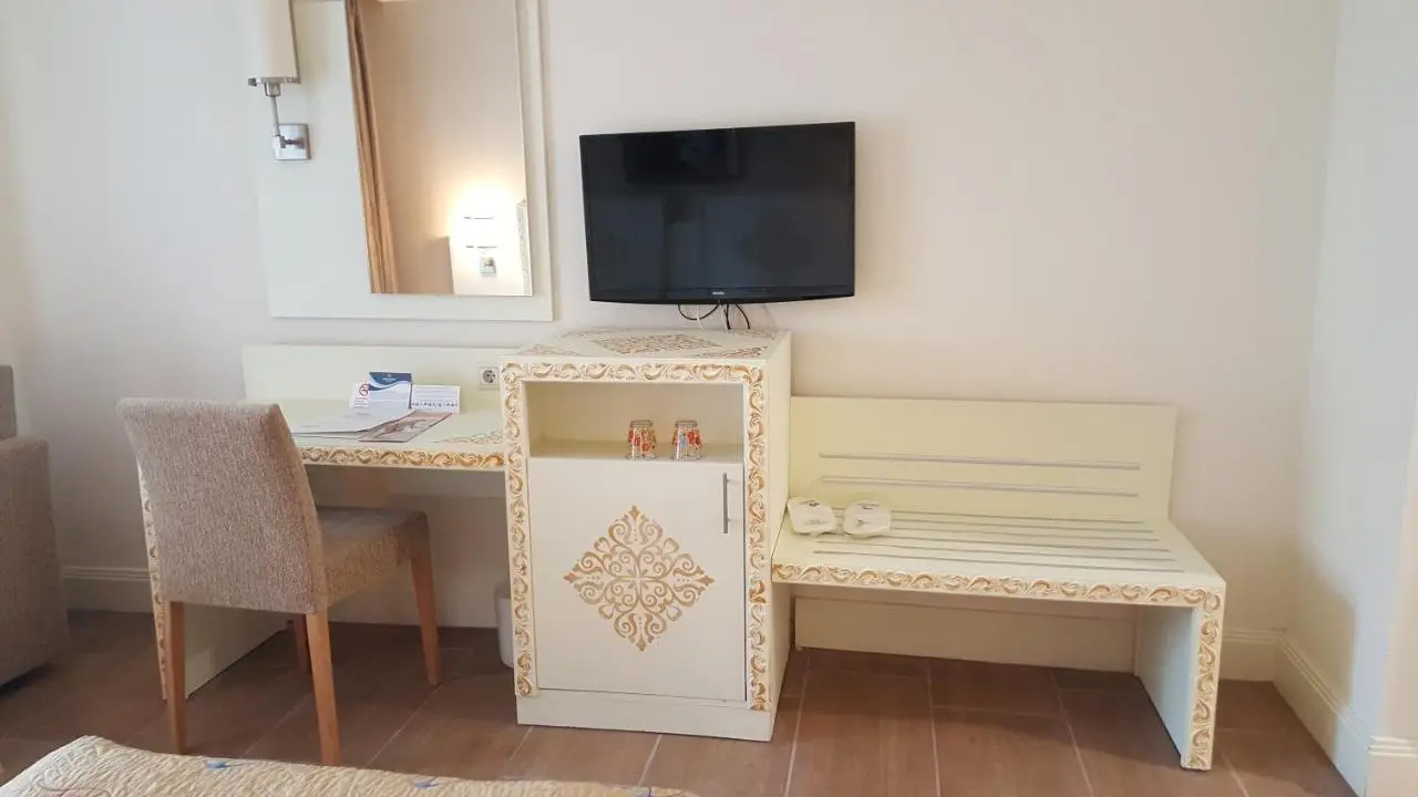 Crystal Admiral Aqua Collection - Ultimate All Inclusive