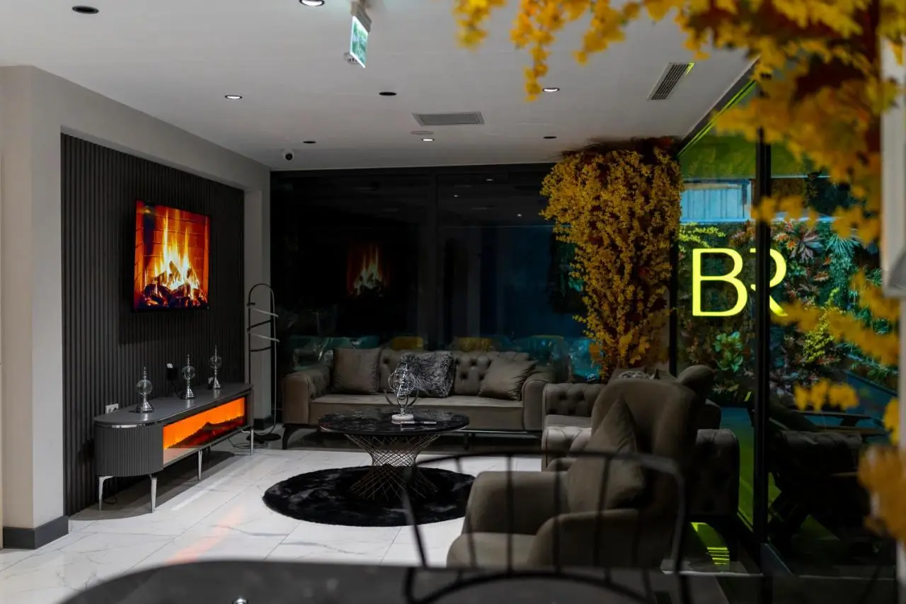 BRANDROOM HOTEL