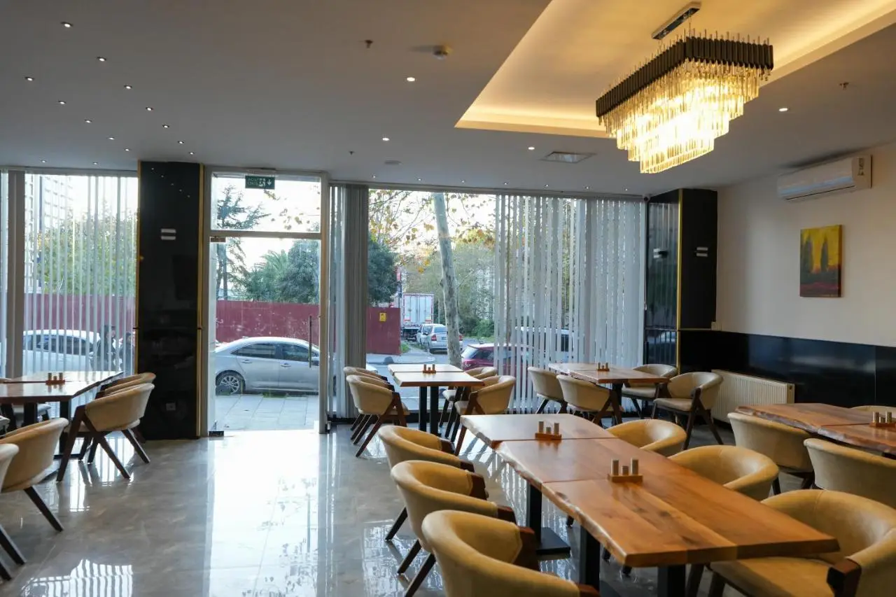 Business Life Hotel Güneşli
