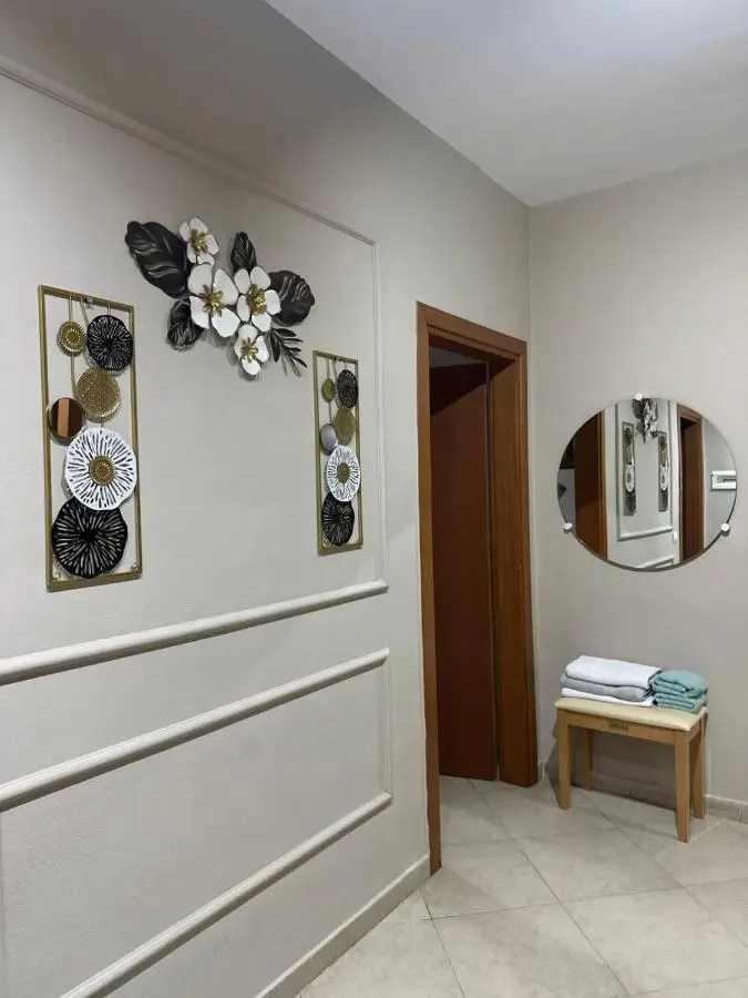 Turdiu center apart
