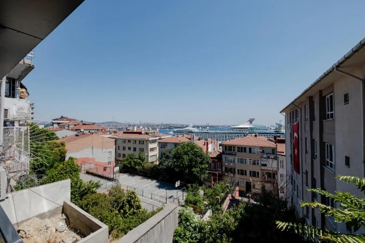 Sea View Two-Bedroom Suite in Managed Residence - Parking and Elevator
