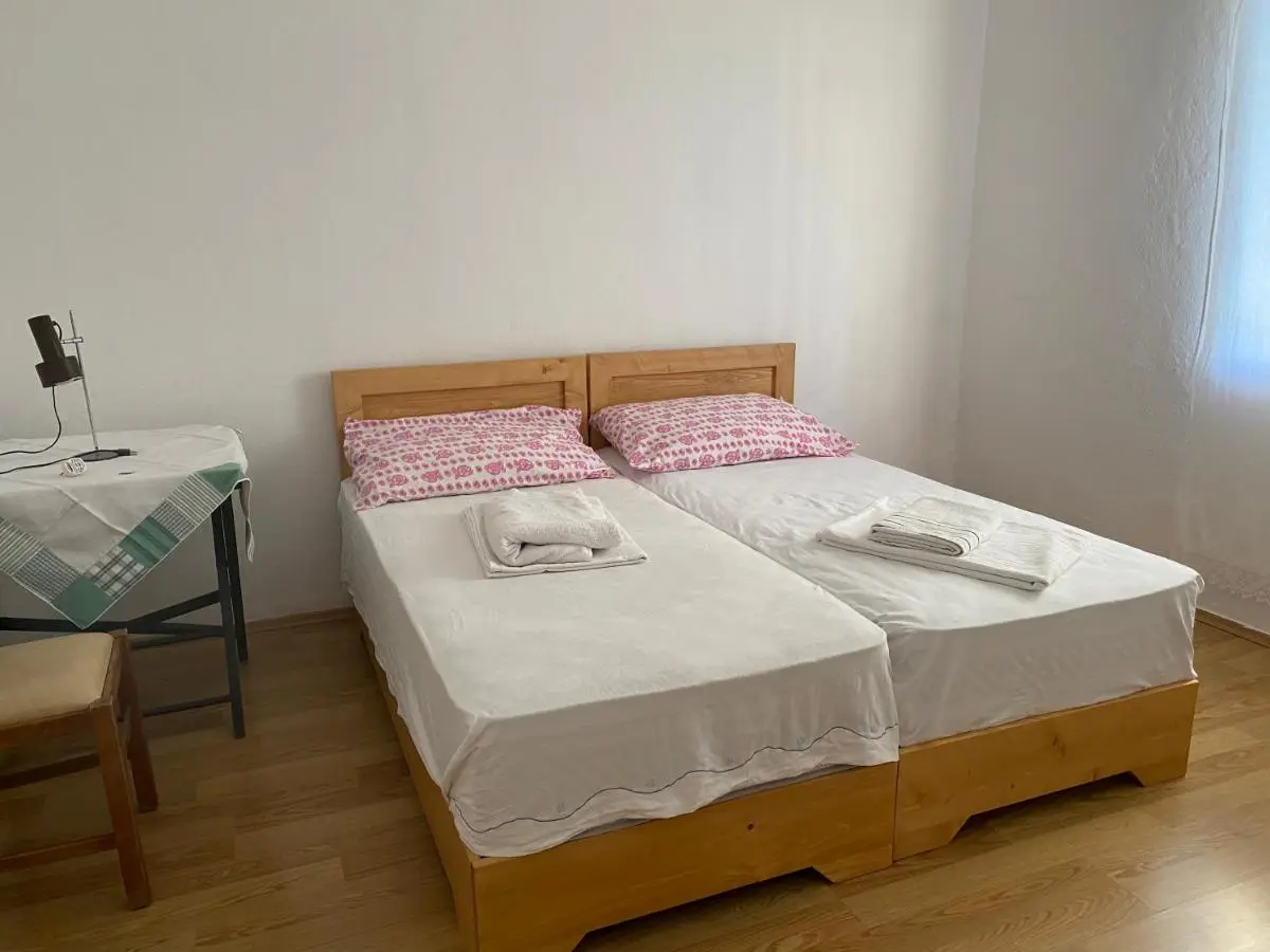 Roza's Guest House Camping Shkoder
