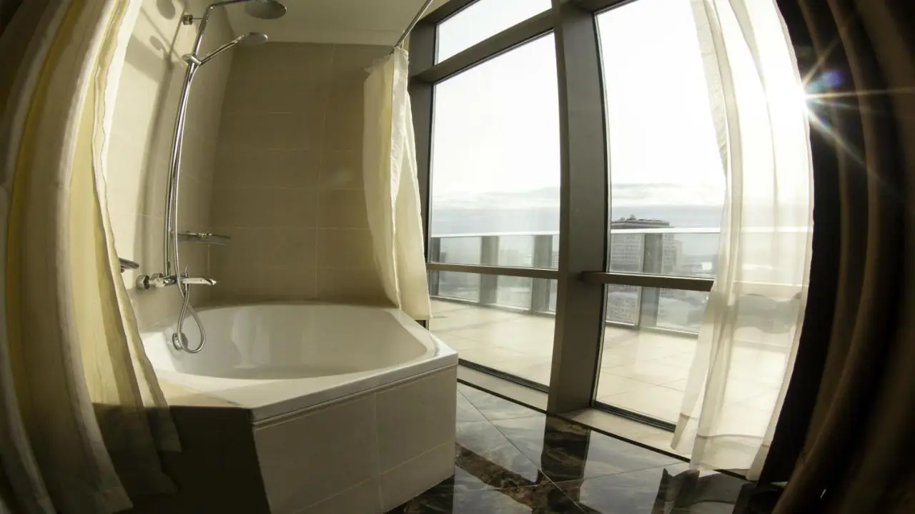 Parkside Hotel & Apartments