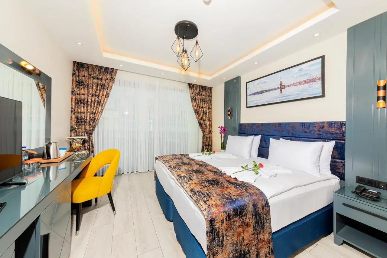 The Magnaura Palace Hotel
