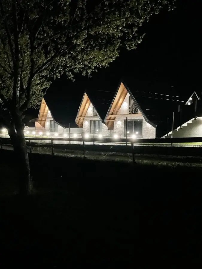 Holiday Houses Green Queen
