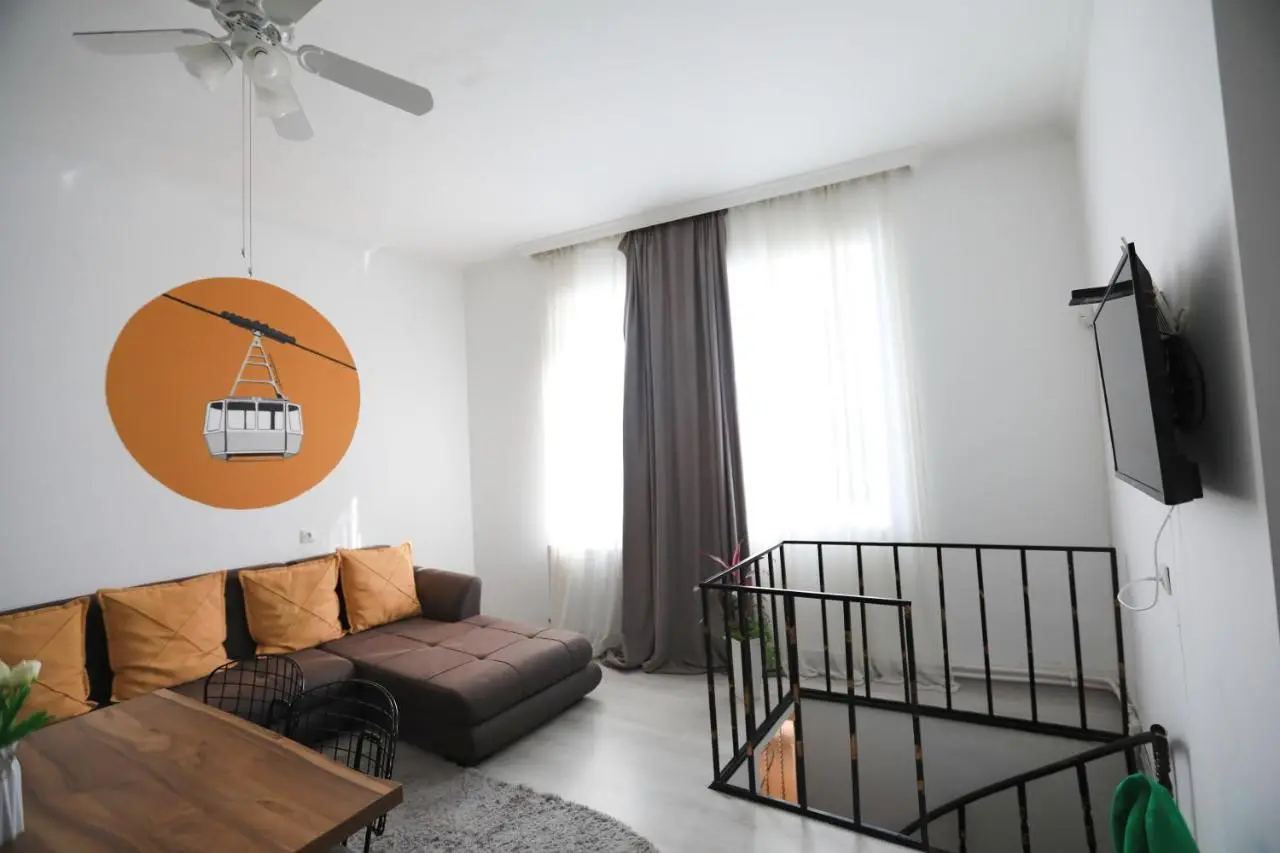 Kutaisi Heritage - Modern House in Historic District