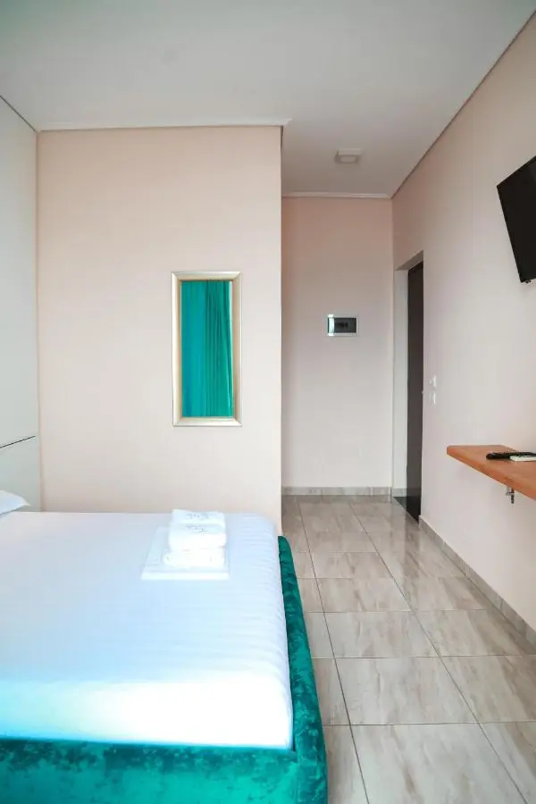 Vila e Bardhe Butique Hotel