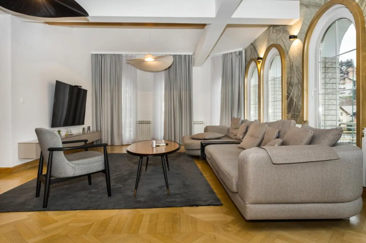 ApartVilla Art of Living luxury suite