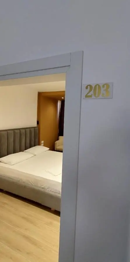 HOTEL KRISTAL