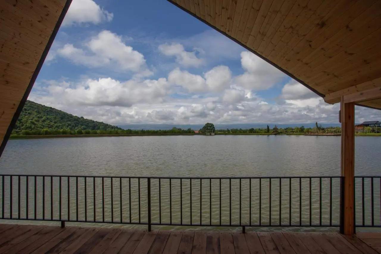Moretoni Lake Resort