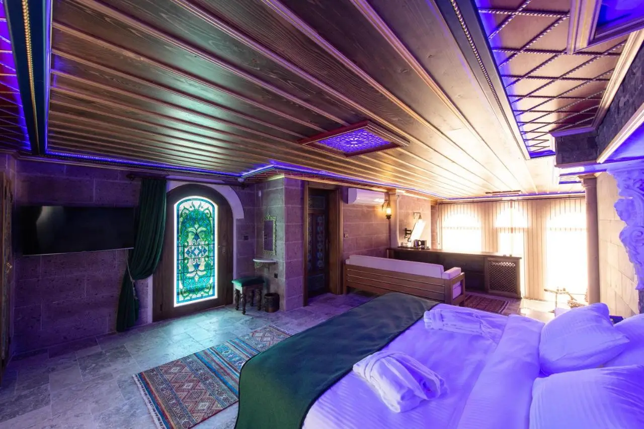 Foremanson Cave Hotel