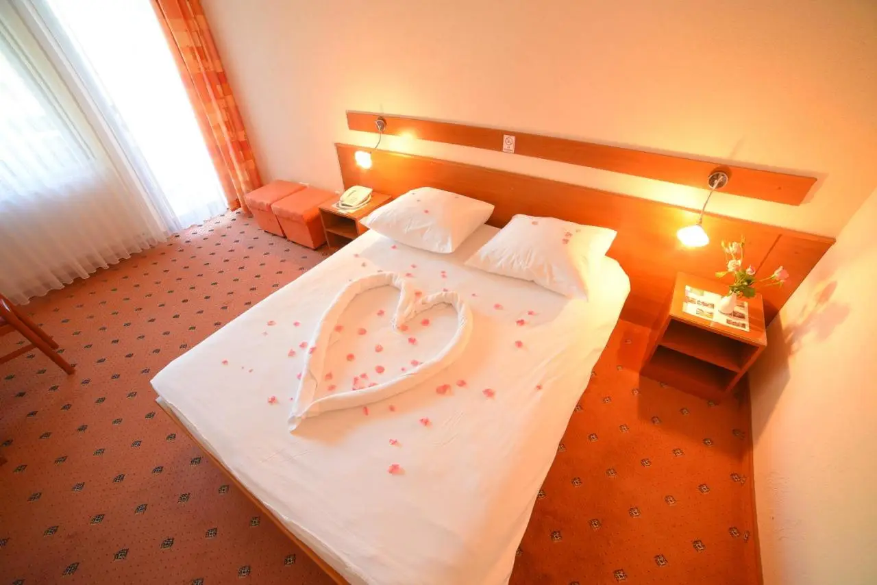 Hotel Ada