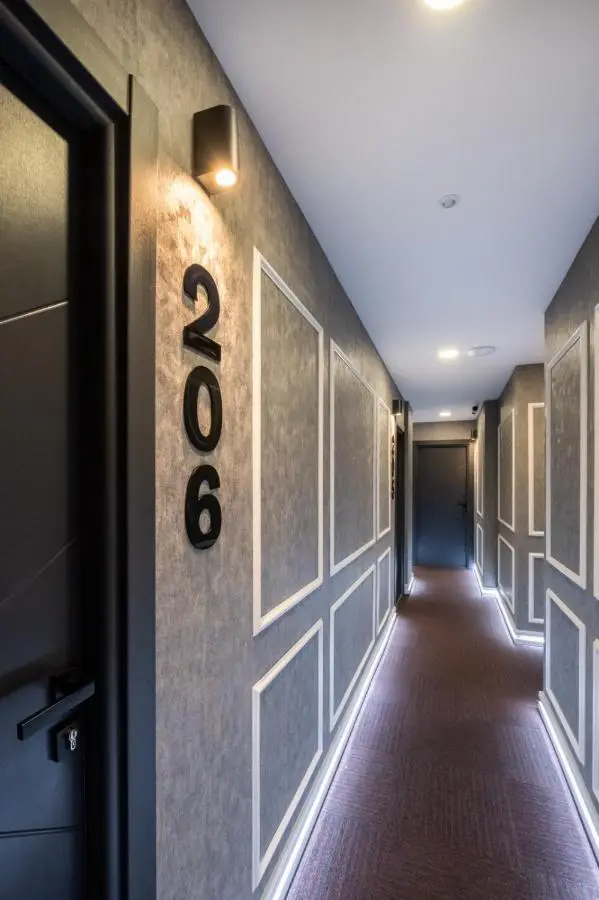 The Queen Hotel