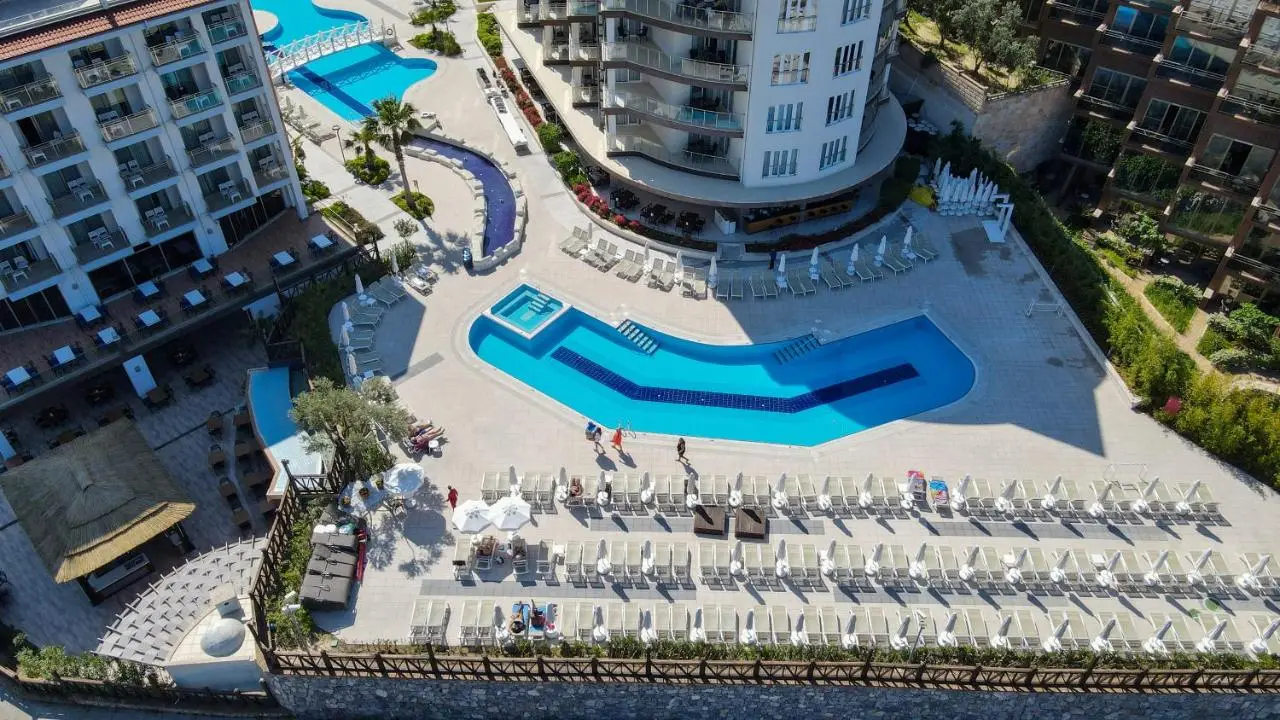 Ramada Hotel & Suites by Wyndham Kusadasi