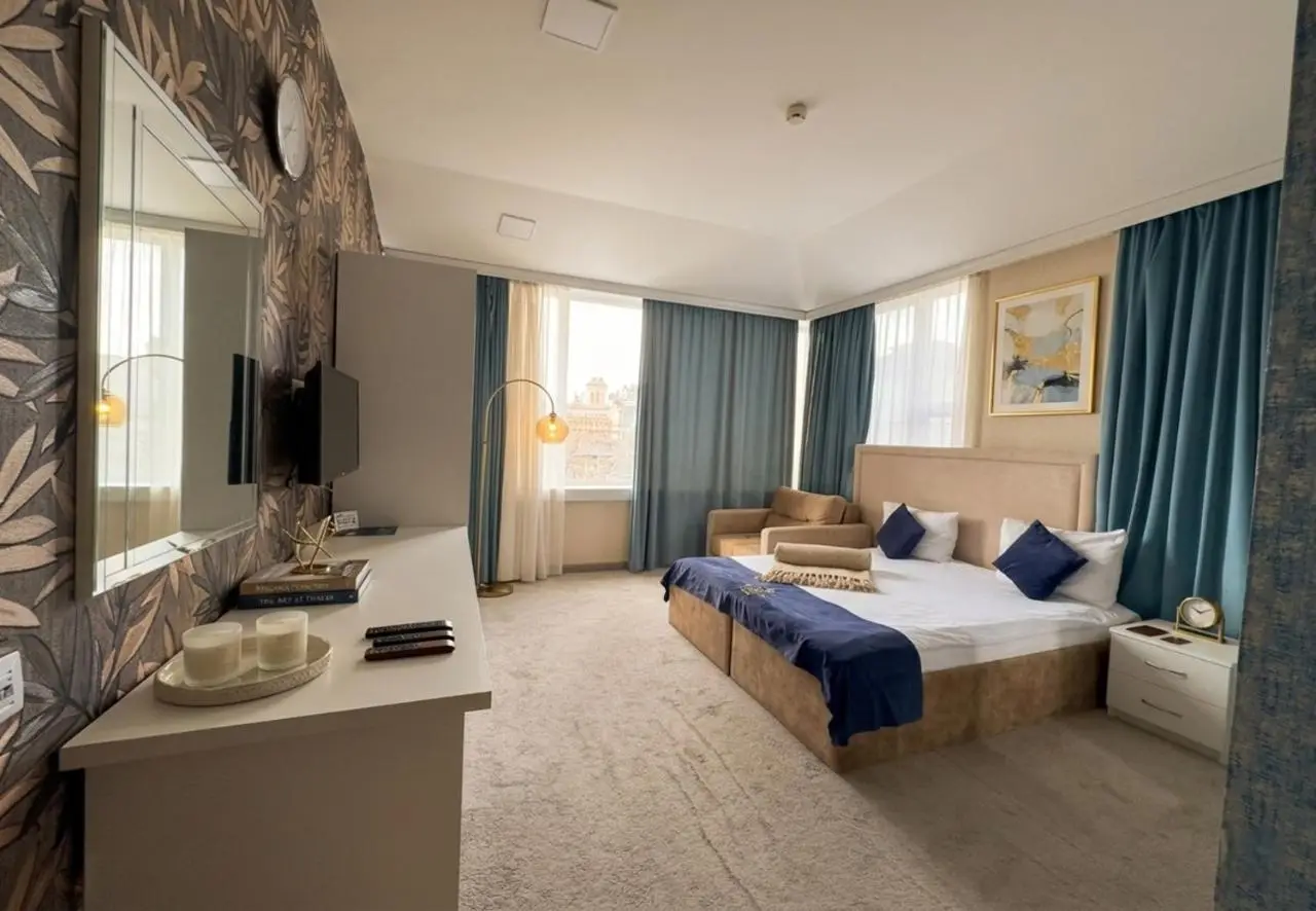 Sunday Luxury Hotel