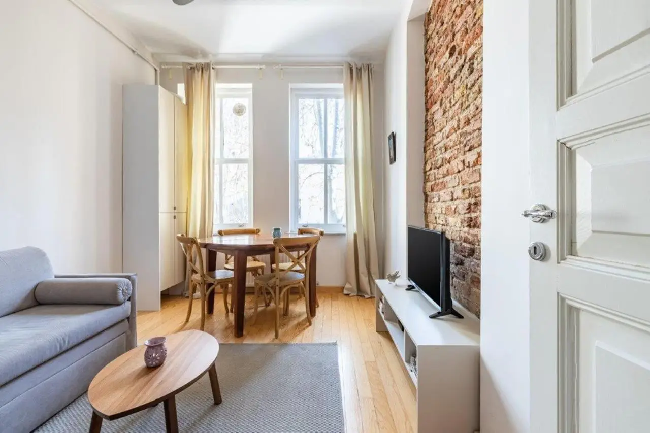 Warm Cozy Charming 2BD2Bath GalataTower Gem! #256