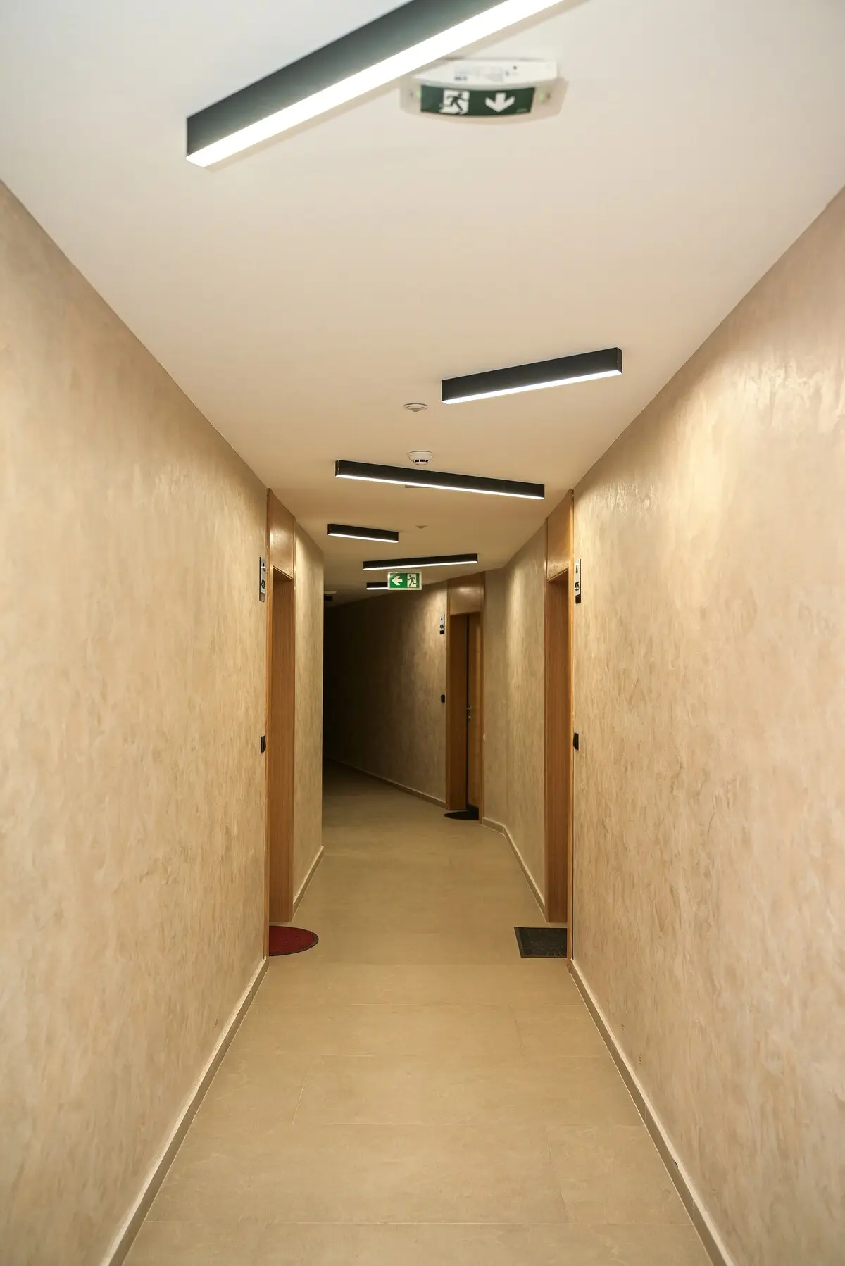 Stylish Apartment + Garage/Near Airport & Sarajevo
