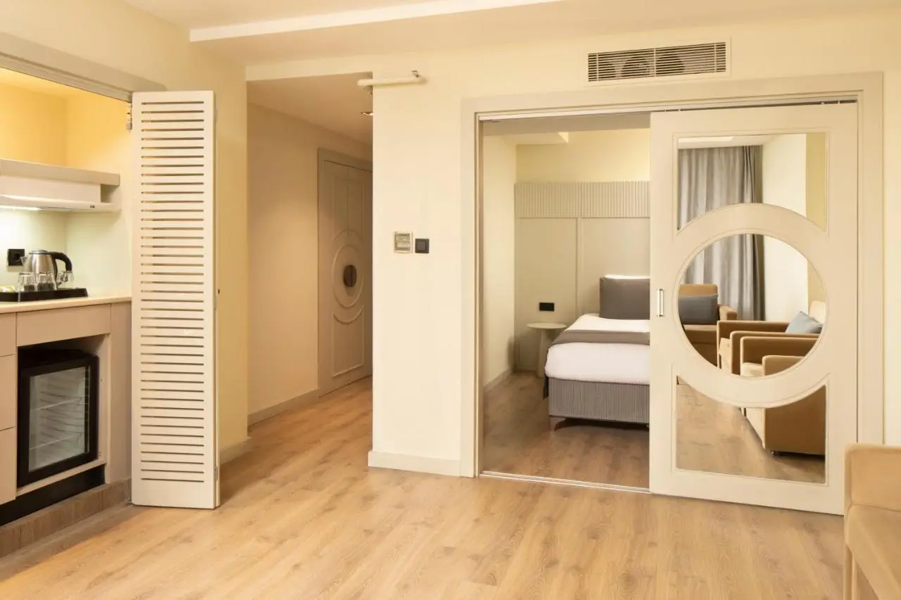 Taksim Galataport FRZ Burak Hotel