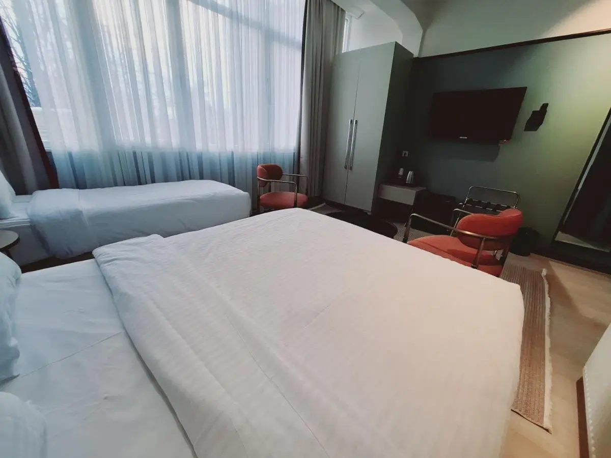 EA Exclusive Hotel