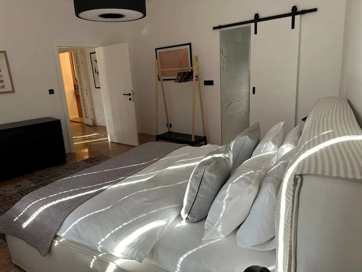 Stylish Prime Location Apartment