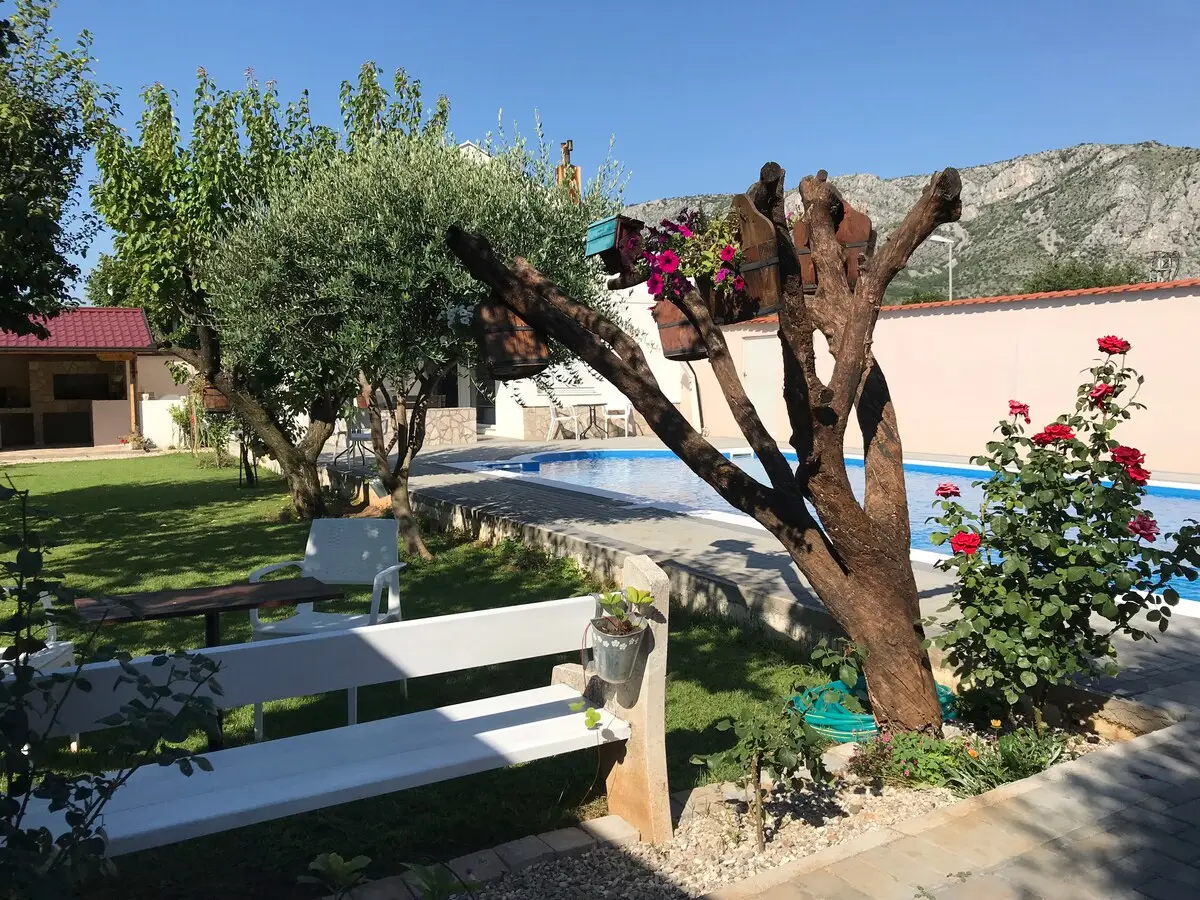 Villa Residence