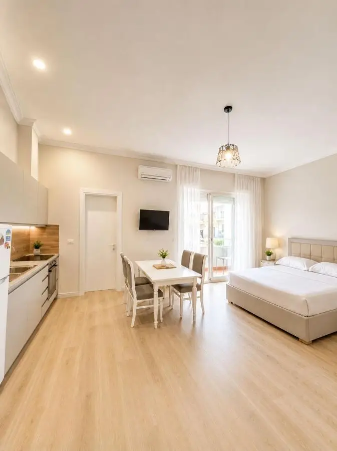 Flors Apartments