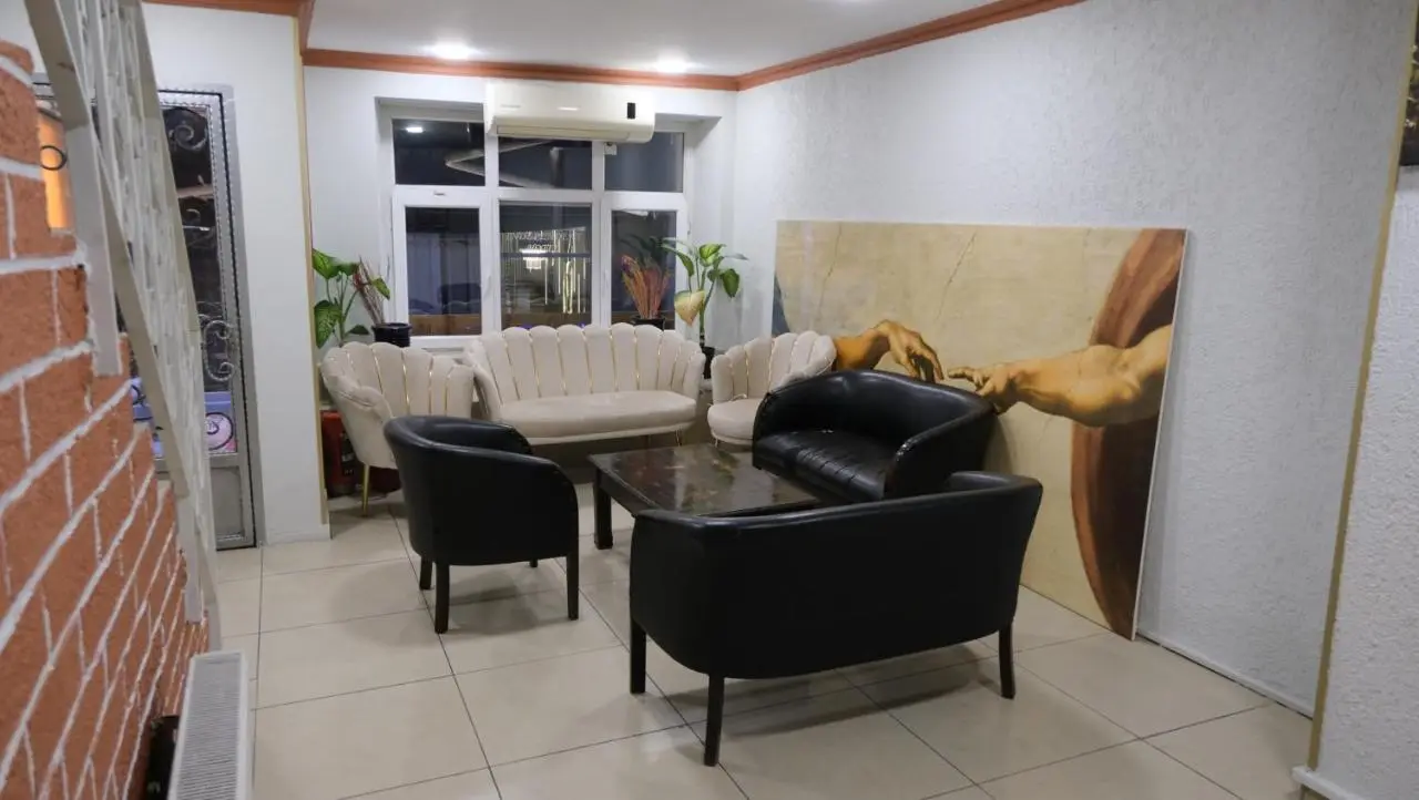Simon Hotel