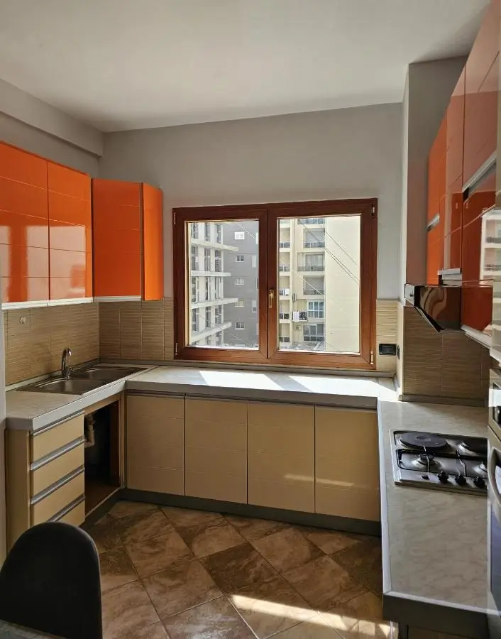 Elly Apartment