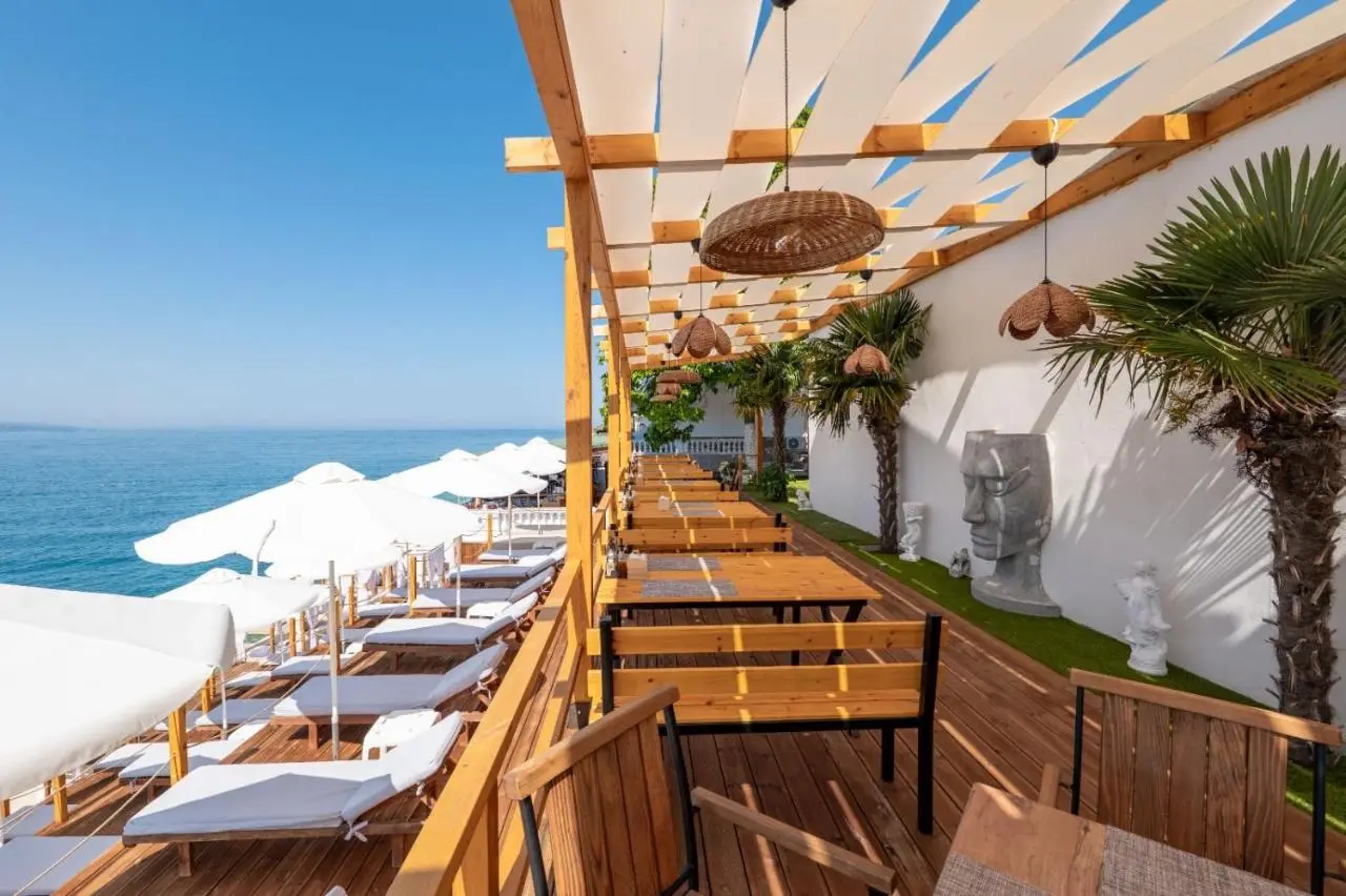 Villa Juna Beach
