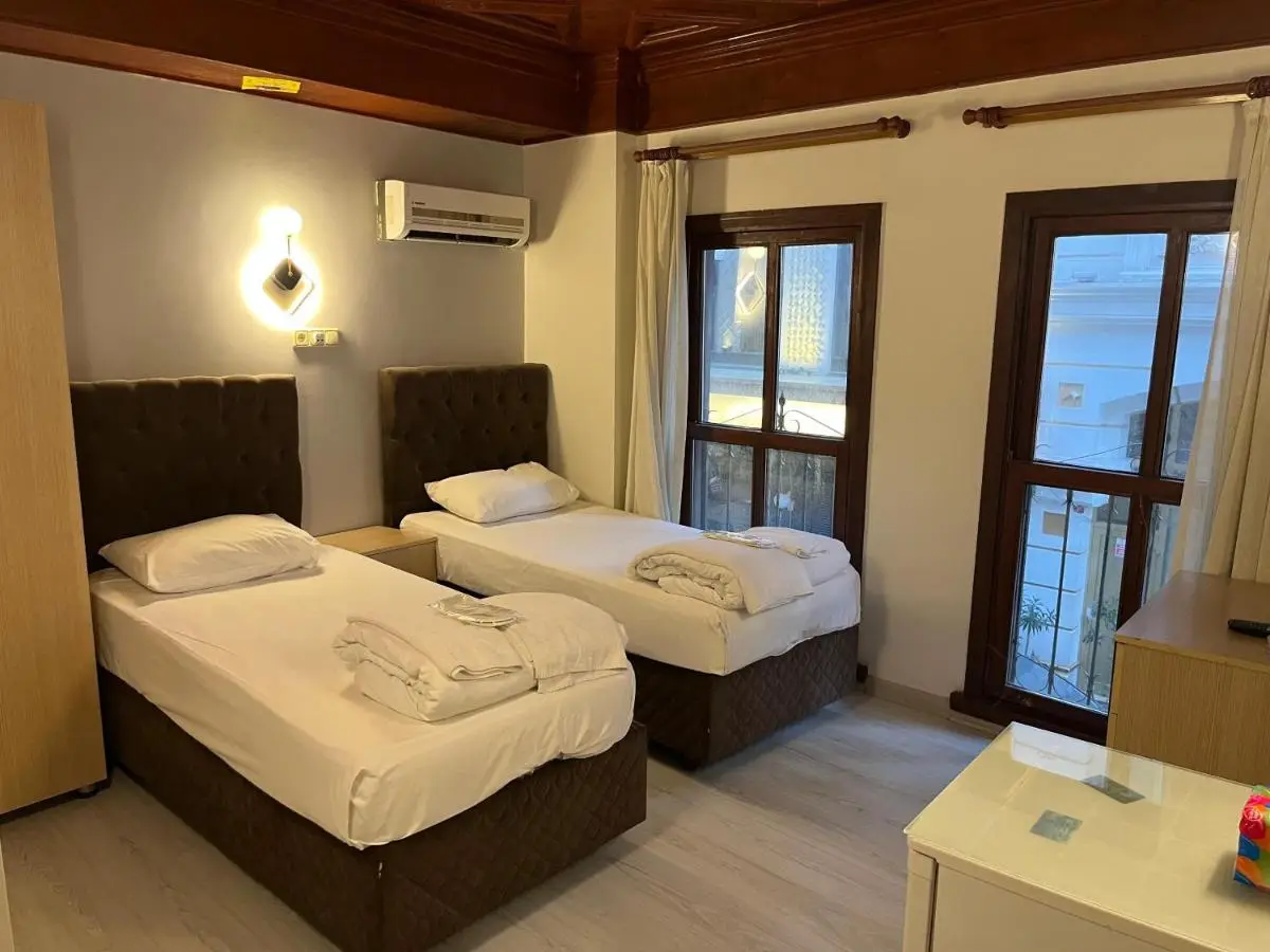 Adil Konak Hotel